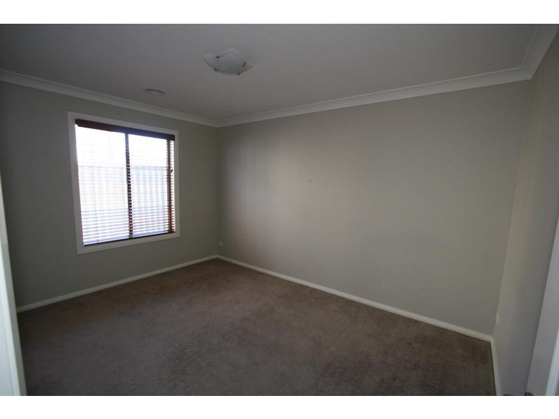 4 Ruby Street, Orange NSW 2800