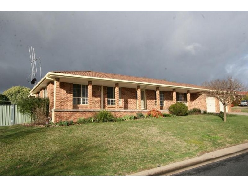 1 Sunset Place, Orange NSW 2800