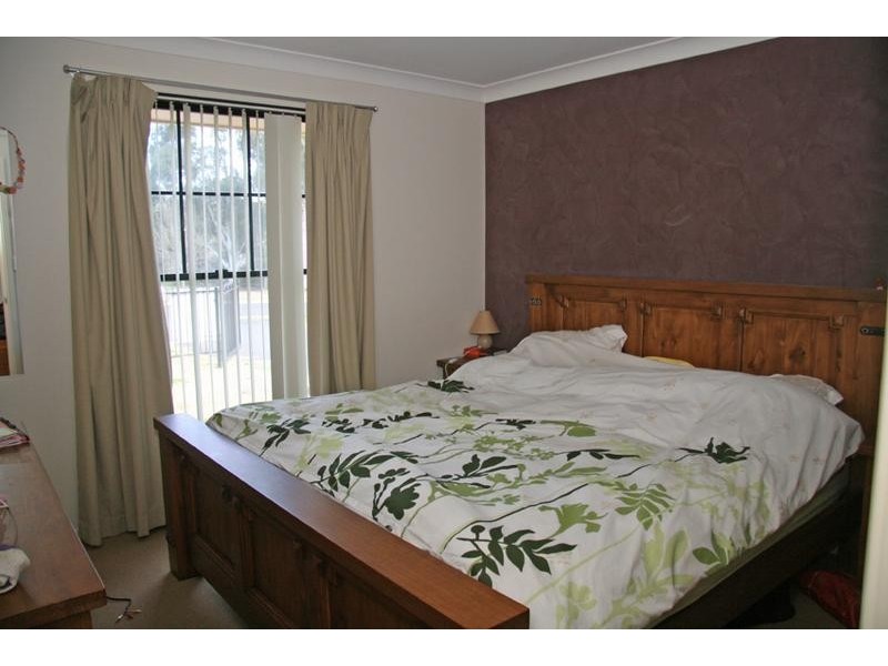 100 King Street, Molong NSW 2866