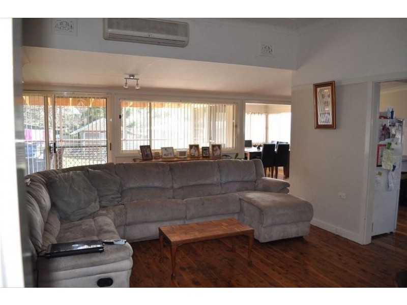 31 Wellington Street, Molong NSW 2866