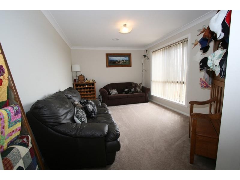 21 Moonstone Drive, Orange NSW 2800