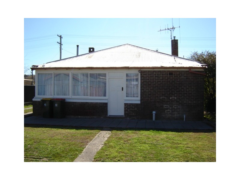 28 Ogilvy Street, Blayney NSW 2799