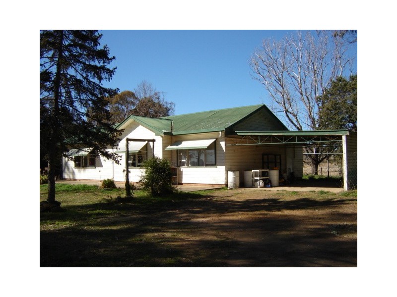 90 Sunset Hills Road, Neville NSW 2799