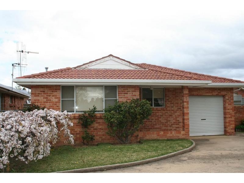 1/3 Covent Close, Orange NSW 2800