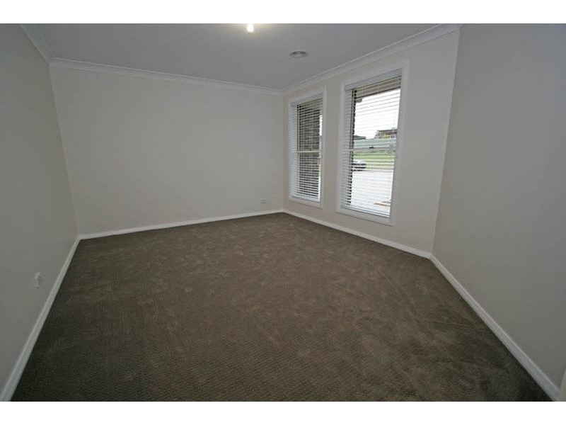 26 Terry Turner Drive, Orange NSW 2800