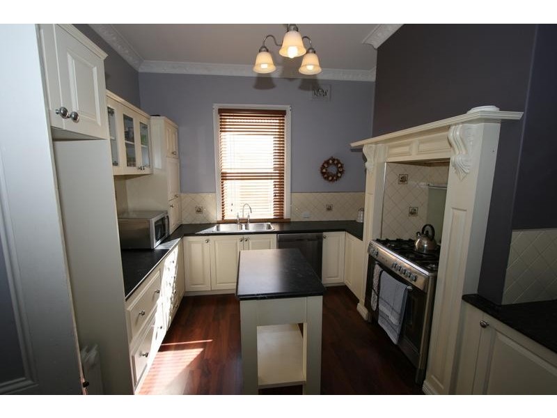 406 Summer Street, Orange NSW 2800