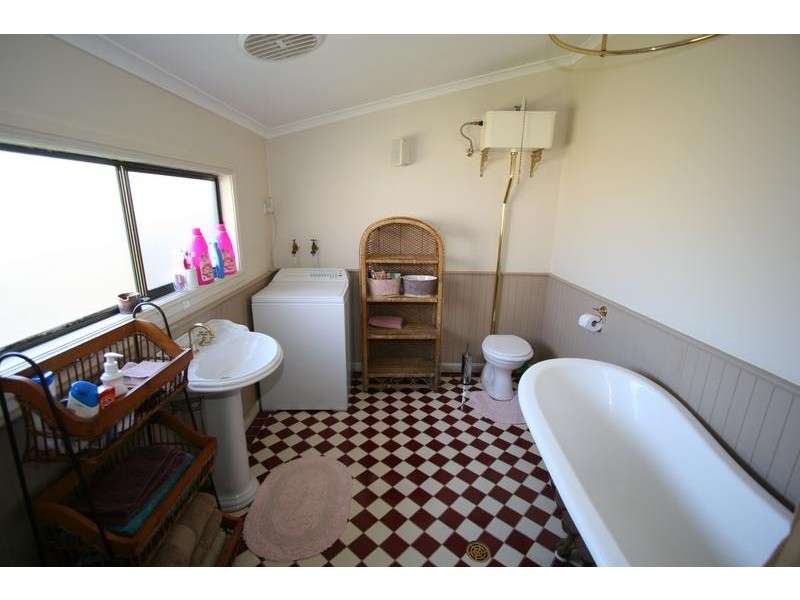 406 Summer Street, Orange NSW 2800
