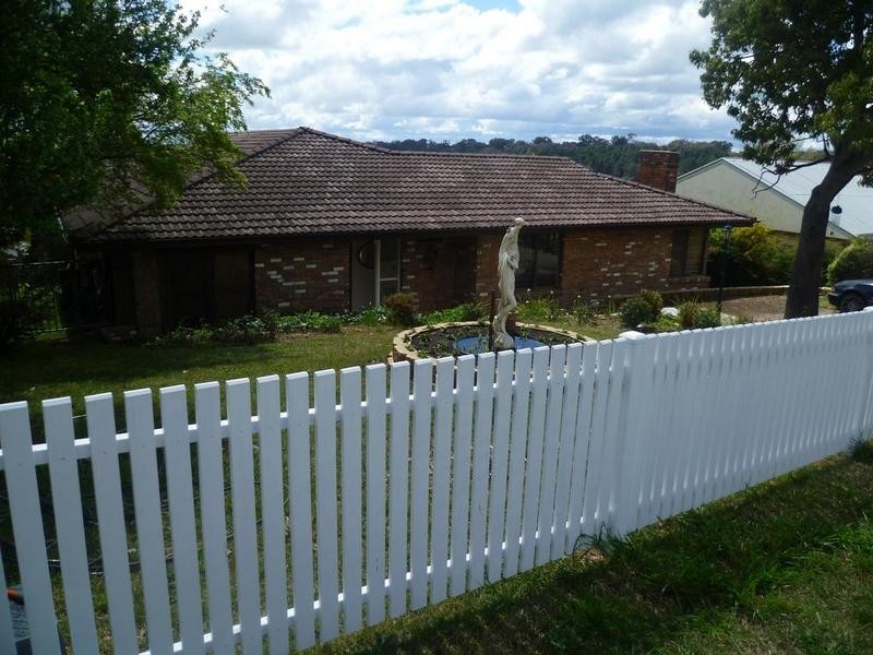 15 Lee Street, Molong NSW 2866