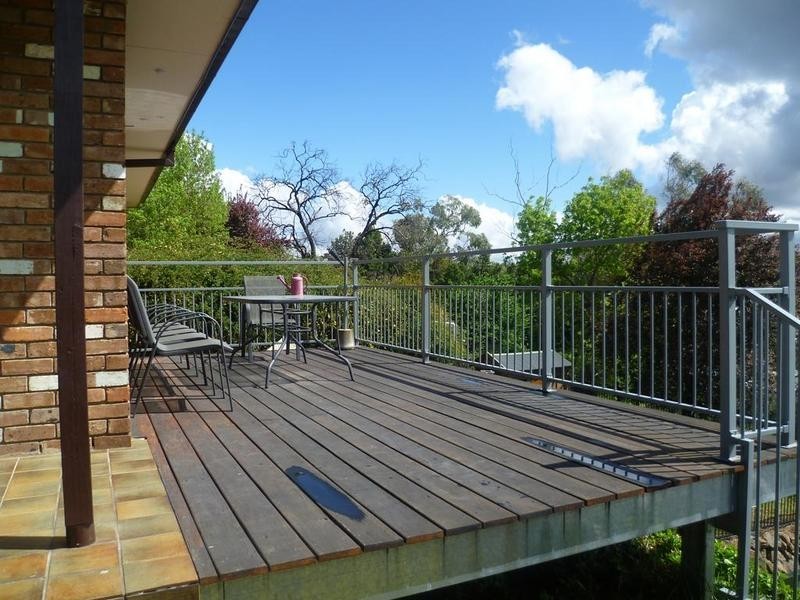 15 Lee Street, Molong NSW 2866