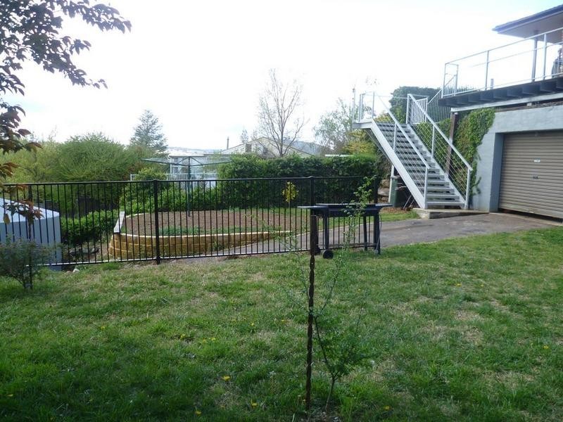 15 Lee Street, Molong NSW 2866