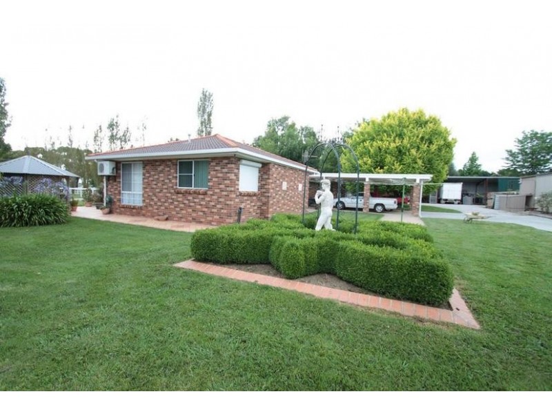45 Ploughmans Lane, Orange NSW 2800