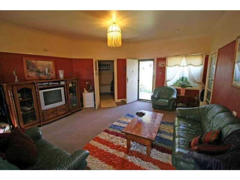 232 March Street, Orange NSW 2800