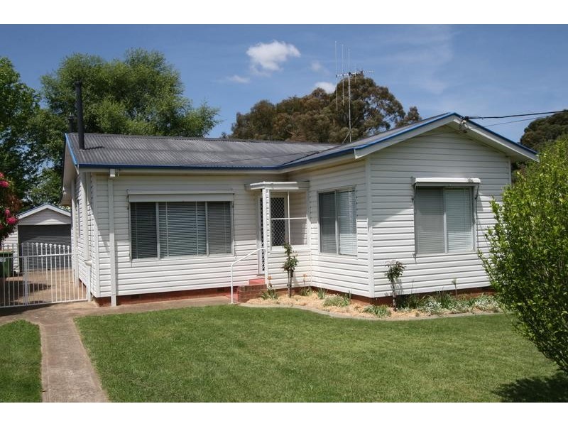 168 Clinton Street, Orange NSW 2800