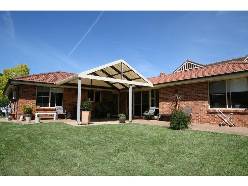 4 Bowyer Place, Orange NSW 2800