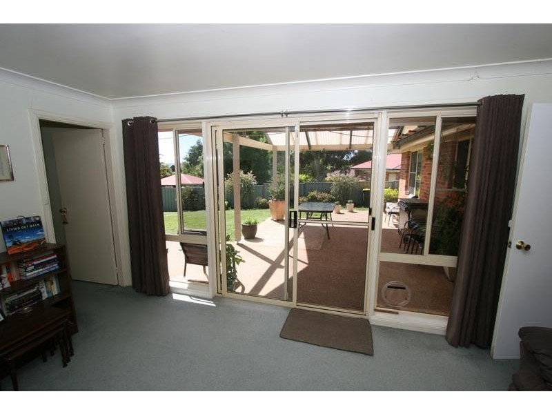 4 Bowyer Place, Orange NSW 2800