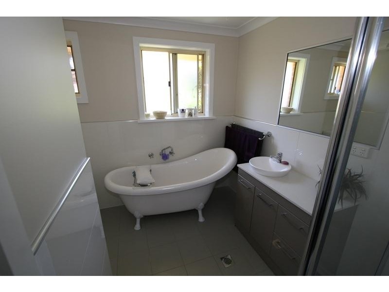 4 Bowyer Place, Orange NSW 2800