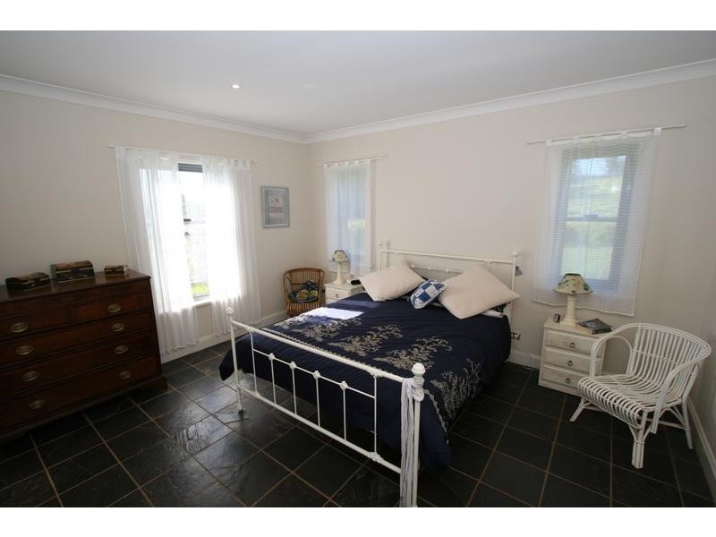 16 Carthew Road, Orange NSW 2800