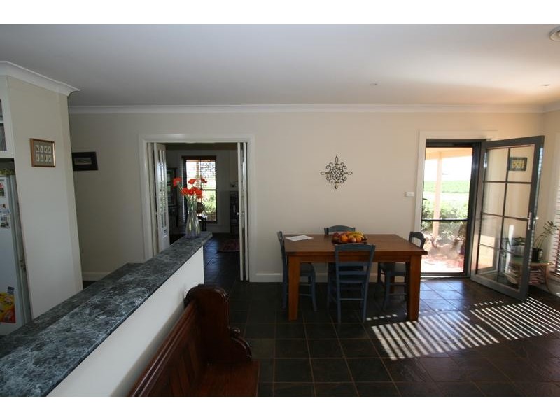 16 Carthew Road, Orange NSW 2800