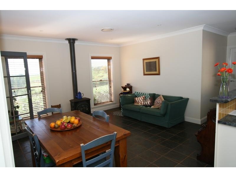 16 Carthew Road, Orange NSW 2800
