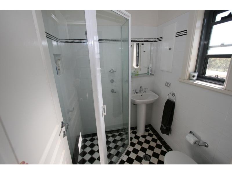 16 Carthew Road, Orange NSW 2800