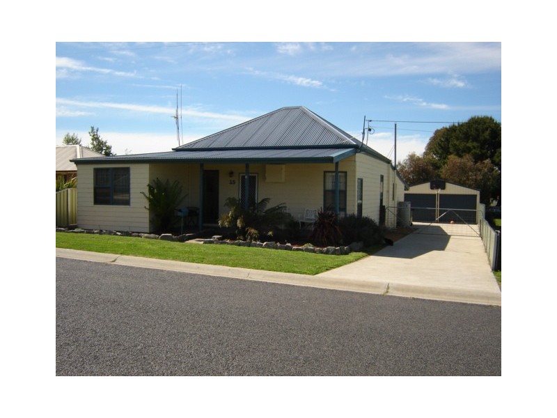 15 Lane Street, Blayney NSW 2799