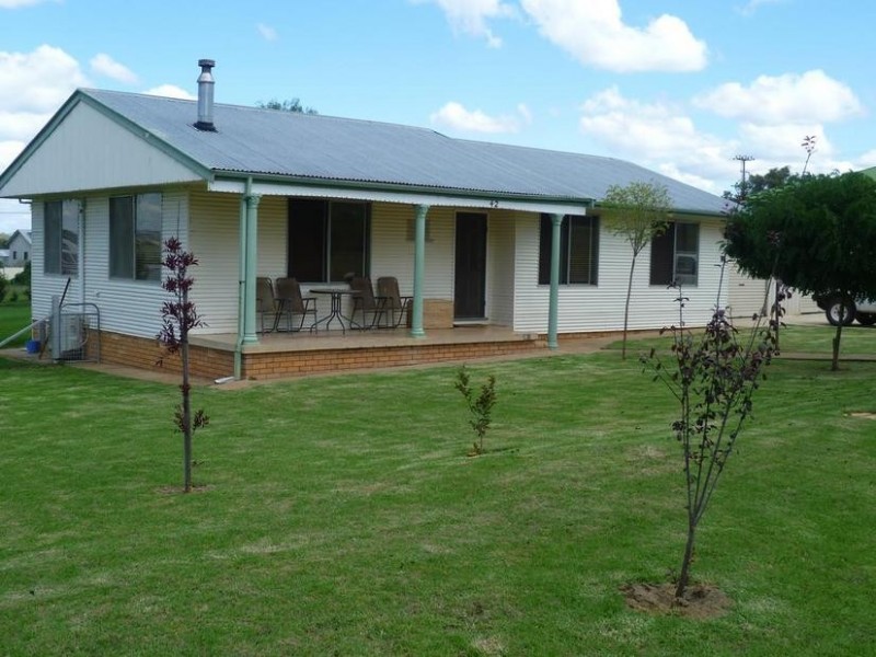 42 Loftus Street, Manildra NSW 2865
