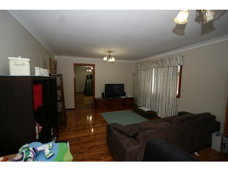 2 Pulari Place, Orange NSW 2800