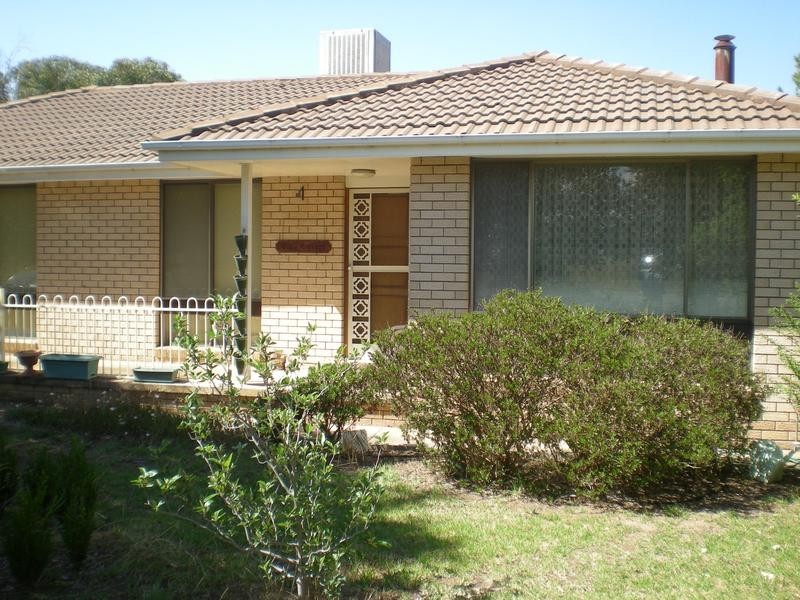 38 Pye Street, Eugowra NSW 2806