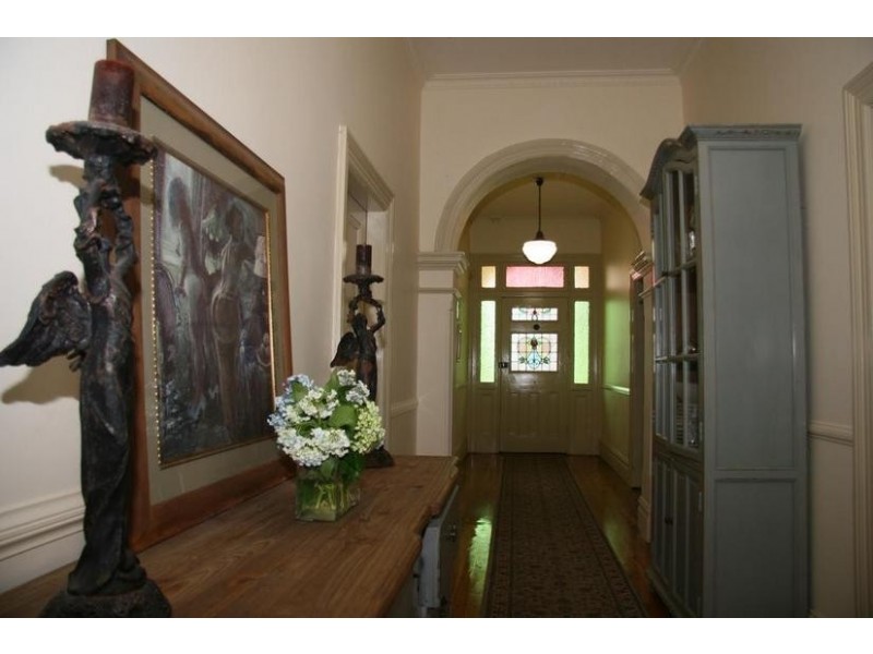 678 Burrendong Way, Orange NSW 2800