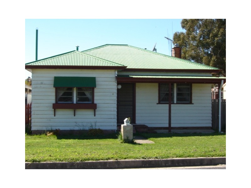 6 Burton Street, Blayney NSW 2799