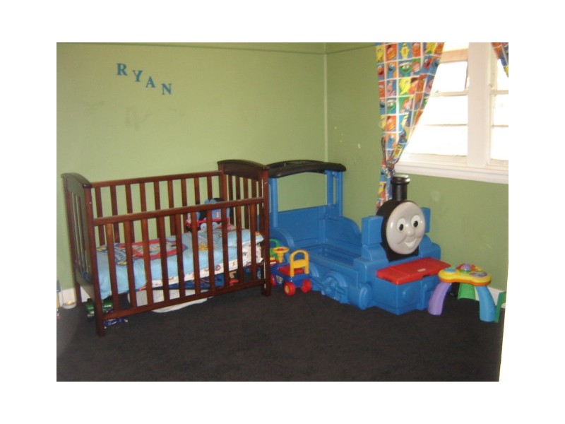 6 Burton Street, Blayney NSW 2799