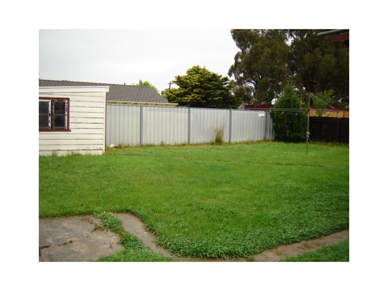 6 Burton Street, Blayney NSW 2799