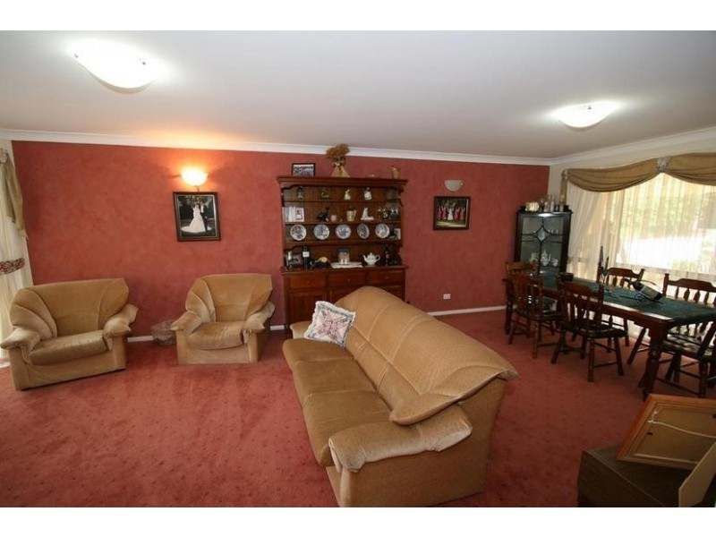 31 Goldfinch Way, Orange NSW 2800