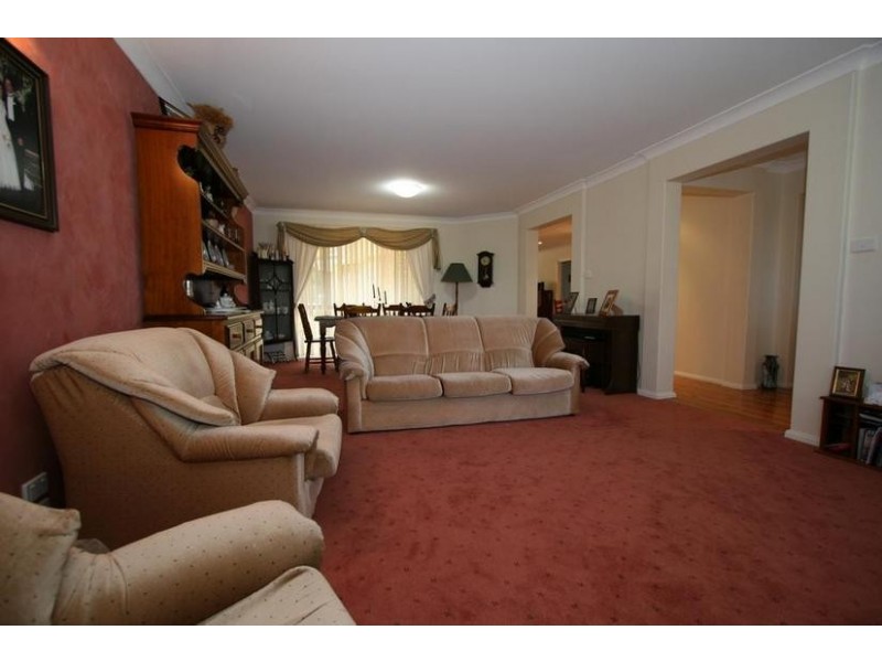 31 Goldfinch Way, Orange NSW 2800