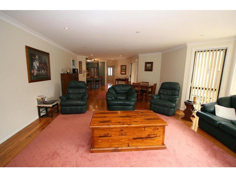 31 Goldfinch Way, Orange NSW 2800
