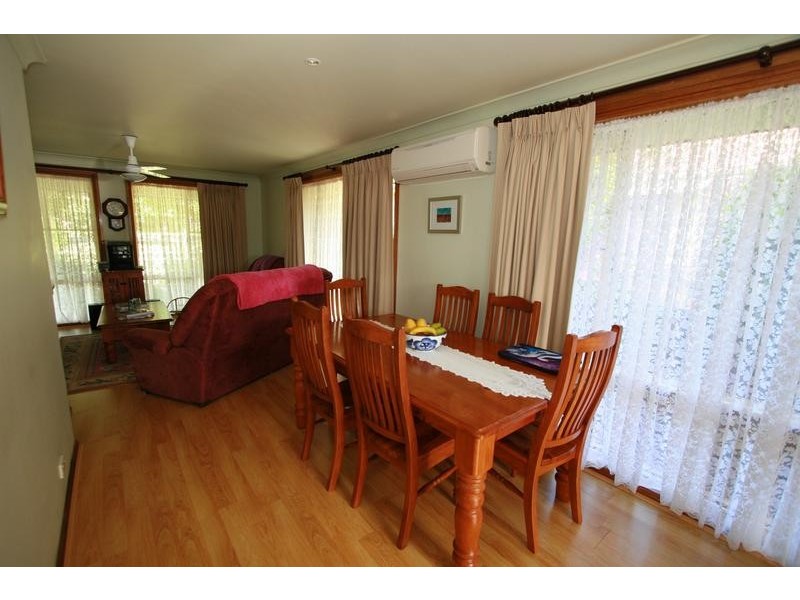 13 Hargraves Crescent, Orange NSW 2800