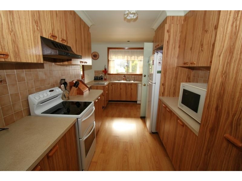 13 Hargraves Crescent, Orange NSW 2800