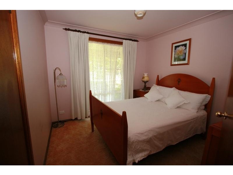 13 Hargraves Crescent, Orange NSW 2800