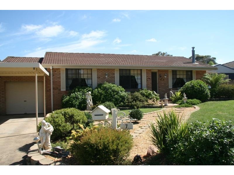7 Maxime Place, Orange NSW 2800