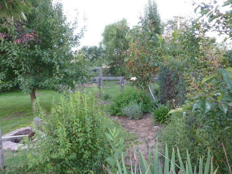 678 Burrendong Way, Orange NSW 2800