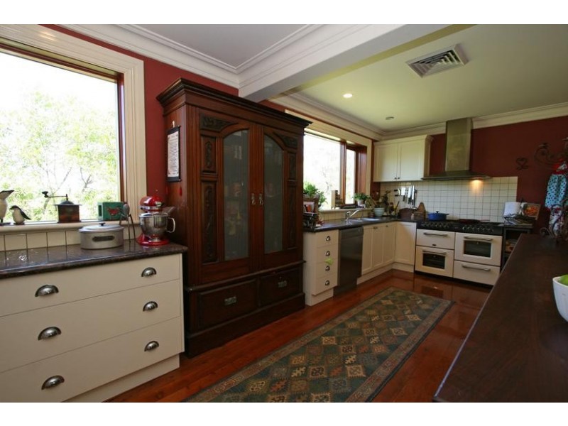 678 Burrendong Way, Orange NSW 2800