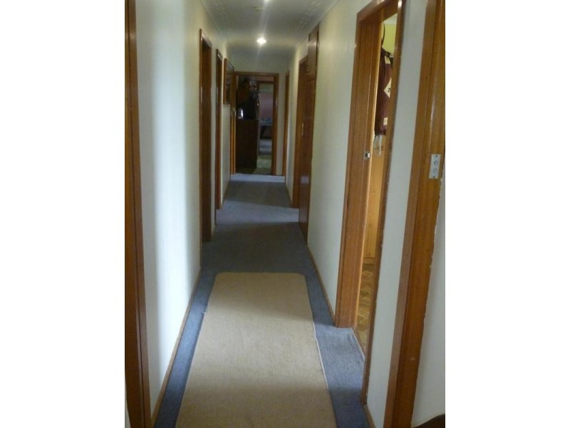 27 Lee Street, Molong NSW 2866