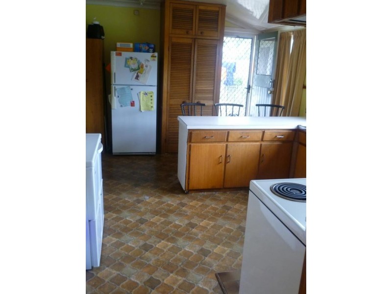 27 Lee Street, Molong NSW 2866