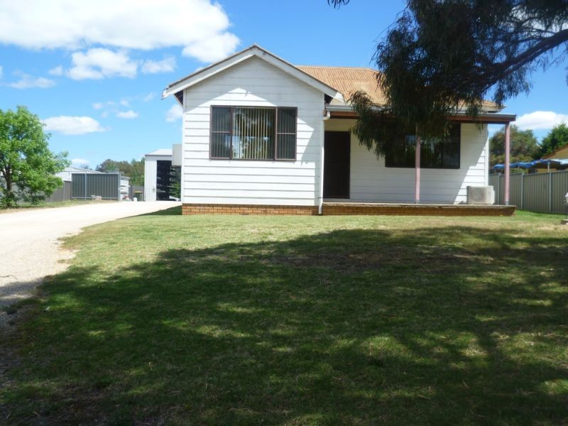 16 Molong Street, Molong NSW 2866