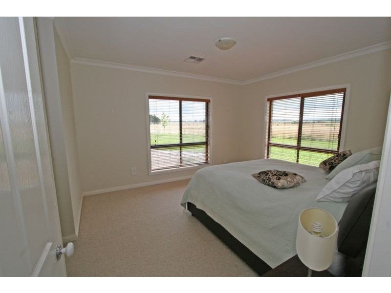 46 Hillside Lane, Forest Reefs NSW 2798