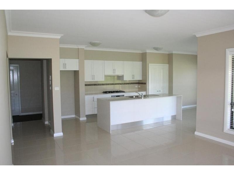2 Row Close, Orange NSW 2800