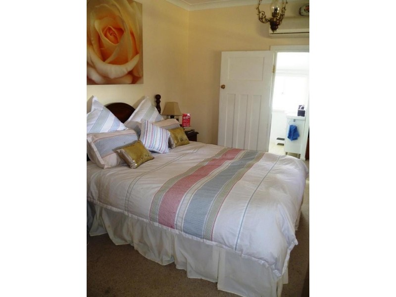 80 Park Street, Molong NSW 2866