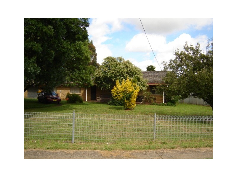 5 Osman Street, Blayney NSW 2799