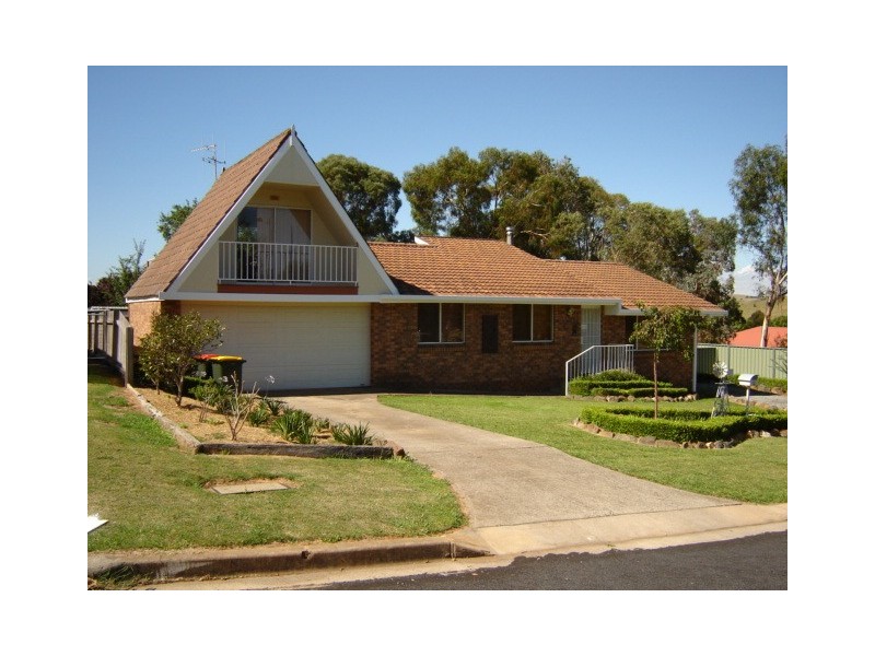 38 Polona Street, Blayney NSW 2799