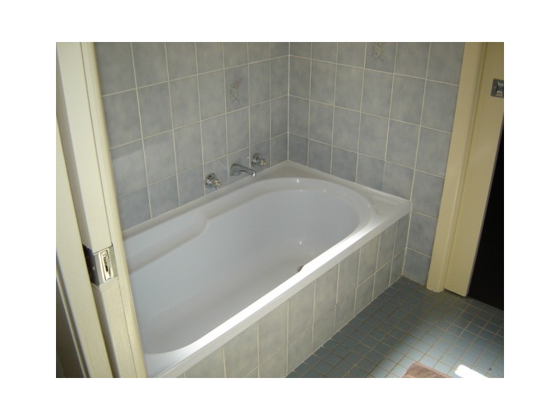 38 Polona Street, Blayney NSW 2799